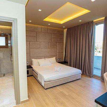 Vogue Boutique Hotel Vlore Bagian luar foto